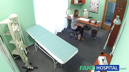 دختر آسیایی ضربات دیک و طول می فیلم سکسی زنان دوجنسه کشد در بیدمشک او چاق, هیجان زده, شلخته