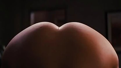 دوست دختر می کوفتند توسط یک کوس زن سکسی غریبه