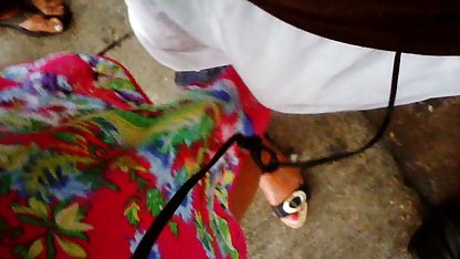 خیره کننده ورزش ها در وب کم نشان می دهد بدن زن تپل سکسی برهنه او